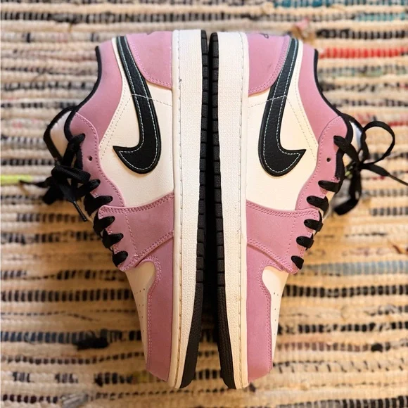 Nike Men’s Air Jordan 1 Low size 10.5 - Picture 5 of 5